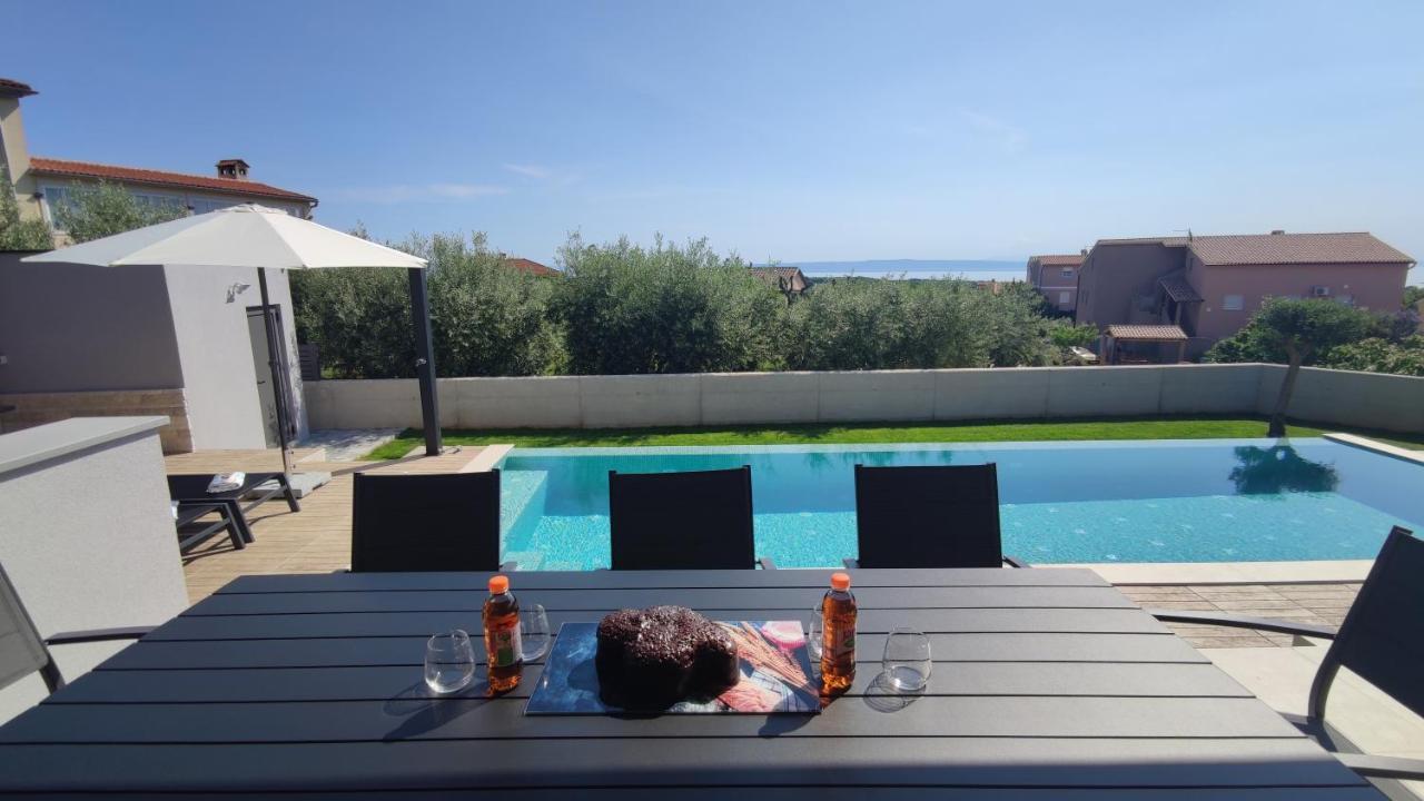 Villa Leola Ližnjan Екстериор снимка