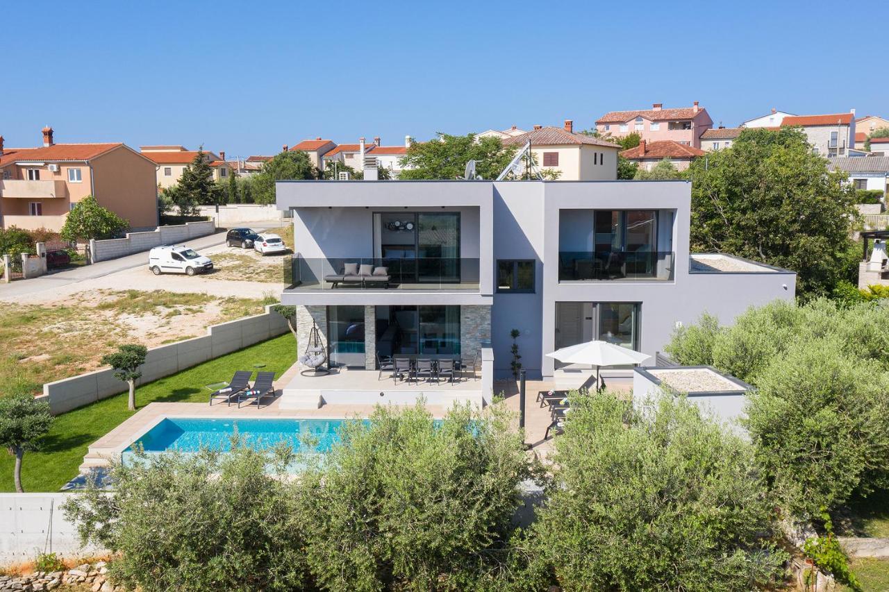 Villa Leola Ližnjan Екстериор снимка